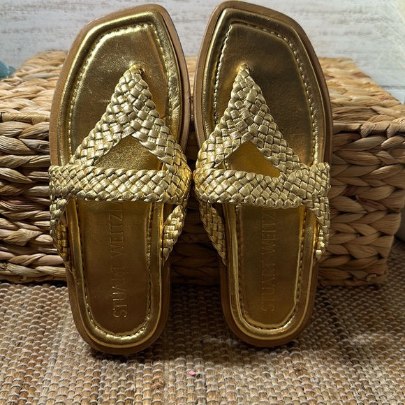 STUART WEITZMAN  gold sandal size 5 - Picture 2 of 8